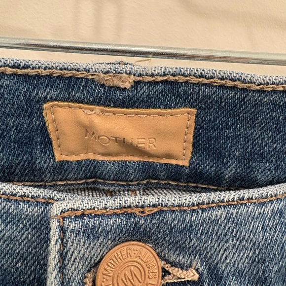 MOTHER the Mid-Rise Dazzler Ankle Fray Jeans in Opposites Attract Size 26 - Picture 4 of 13